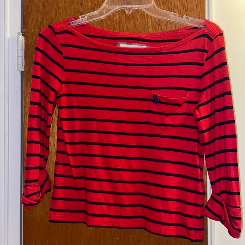 Red/navy 3/4 sleeve striped shirt